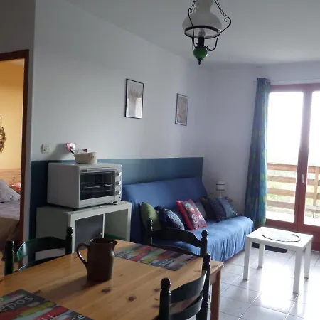 Le Marquisat Hotel *